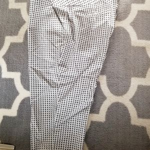 Worthington Geo print Crop pants/capris